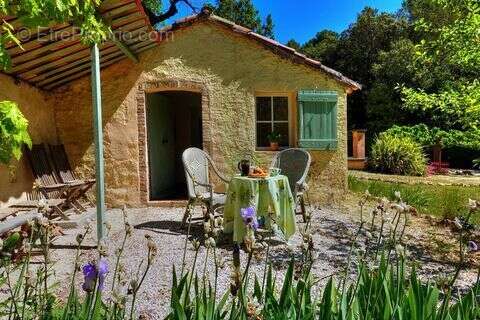 Maison à AUPS