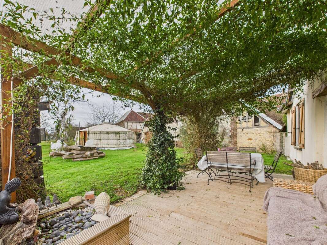 Maison à VILLY-LE-MARECHAL