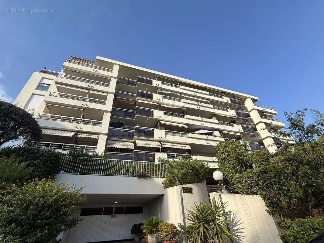 Alpes-maritimes - nice (06) - corniche fleurie : vente spacieux appartement 3p en dernier etage avec terrasse, vue panoramique e - photo 21