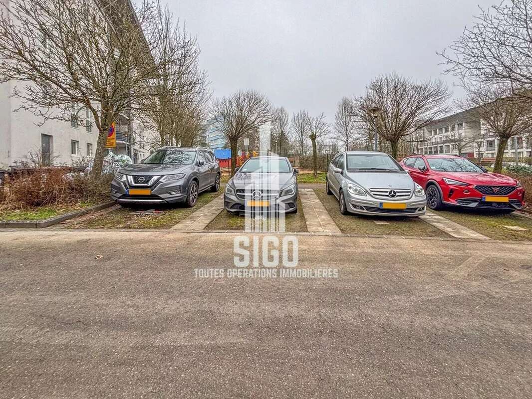 Appartement à COMBES