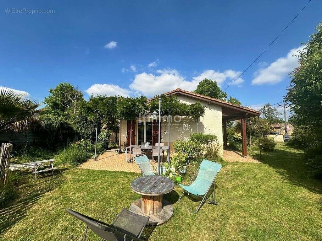 Maison à LEOGNAN