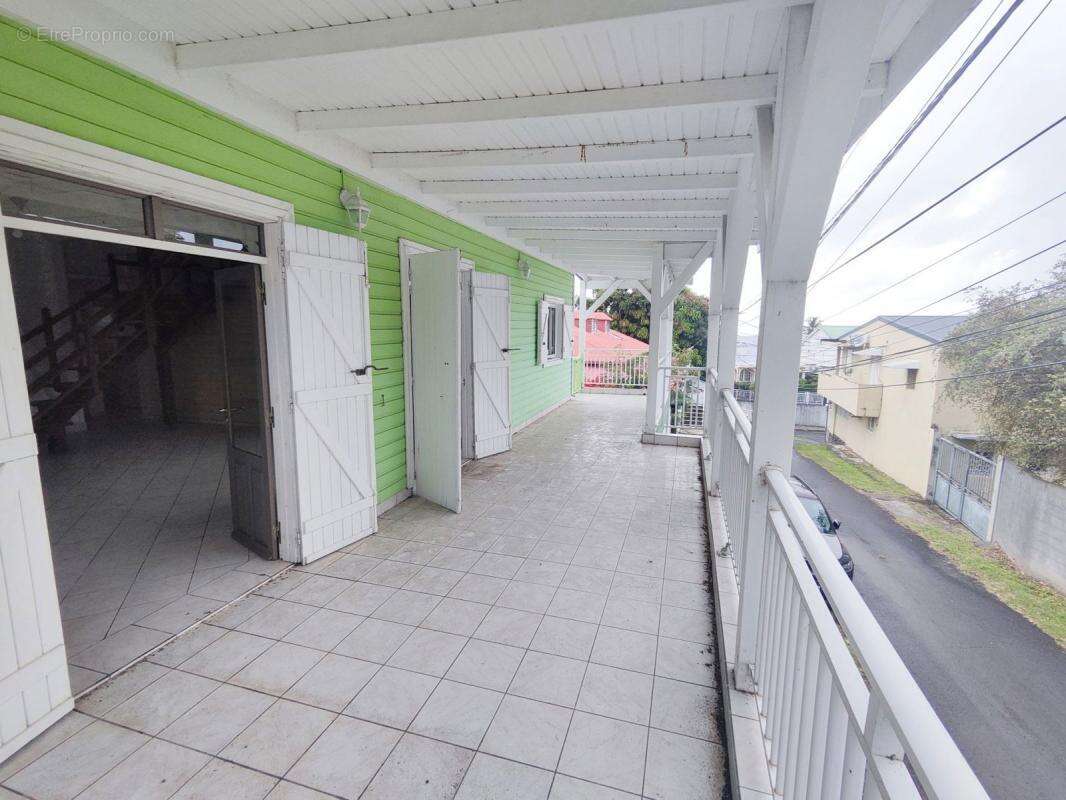 Maison à BASSE-TERRE