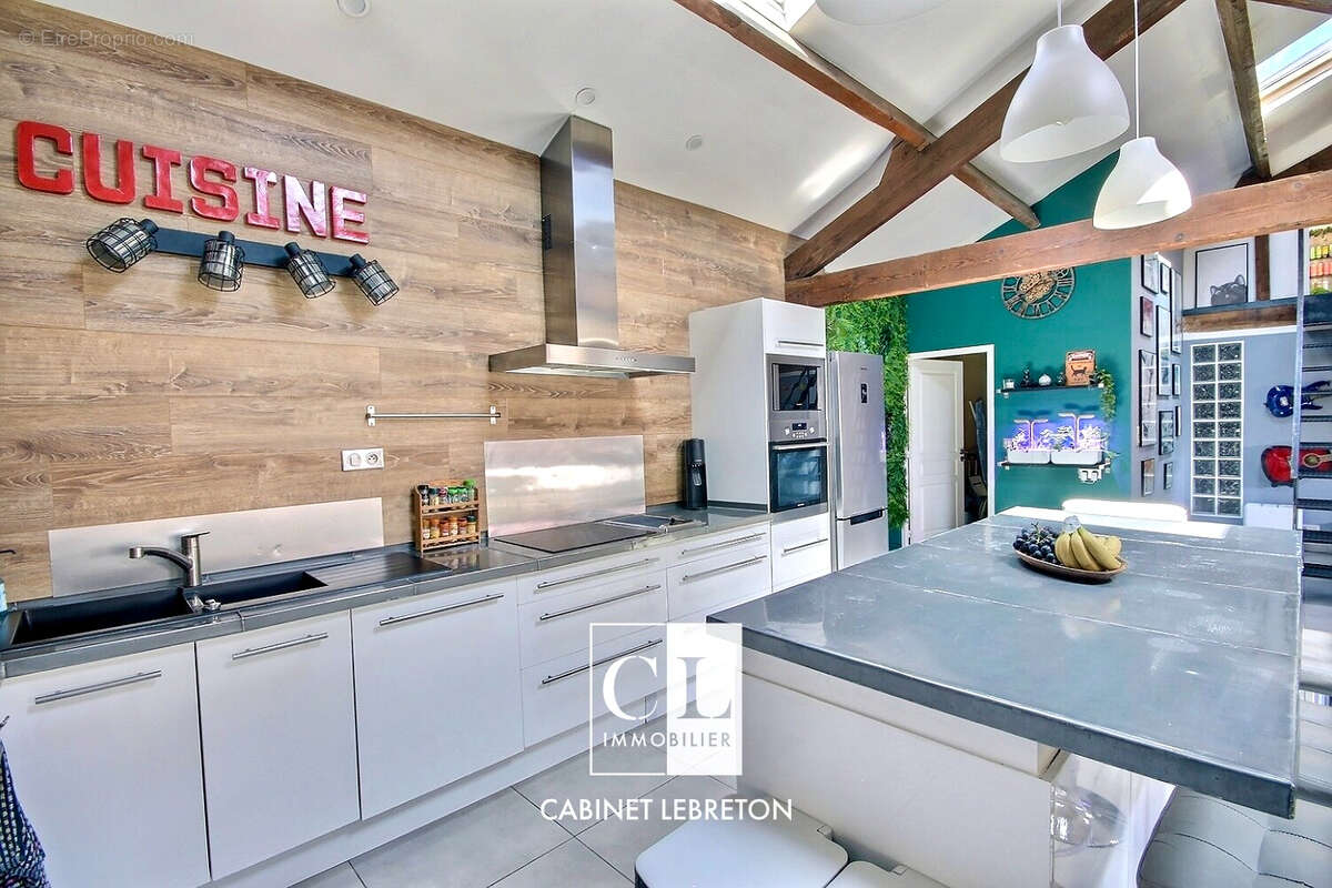 Appartement à MARSEILLE-11E