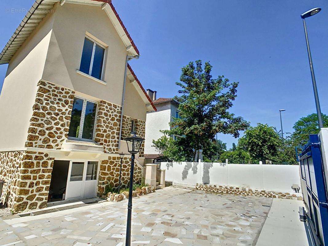 Maison à MASSY