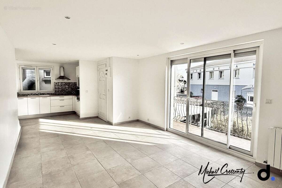 Séjour - Appartement à FOS-SUR-MER