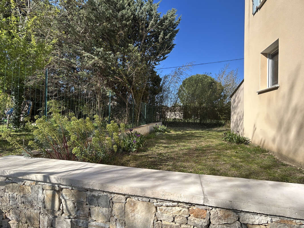 Maison à SAINT-QUENTIN-LA-POTERIE