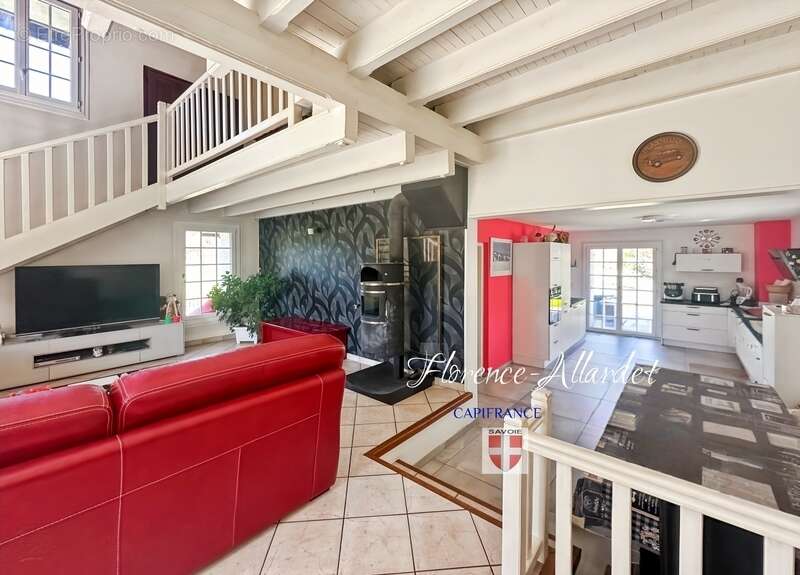 Maison à SAINT-JEOIRE-PRIEURE