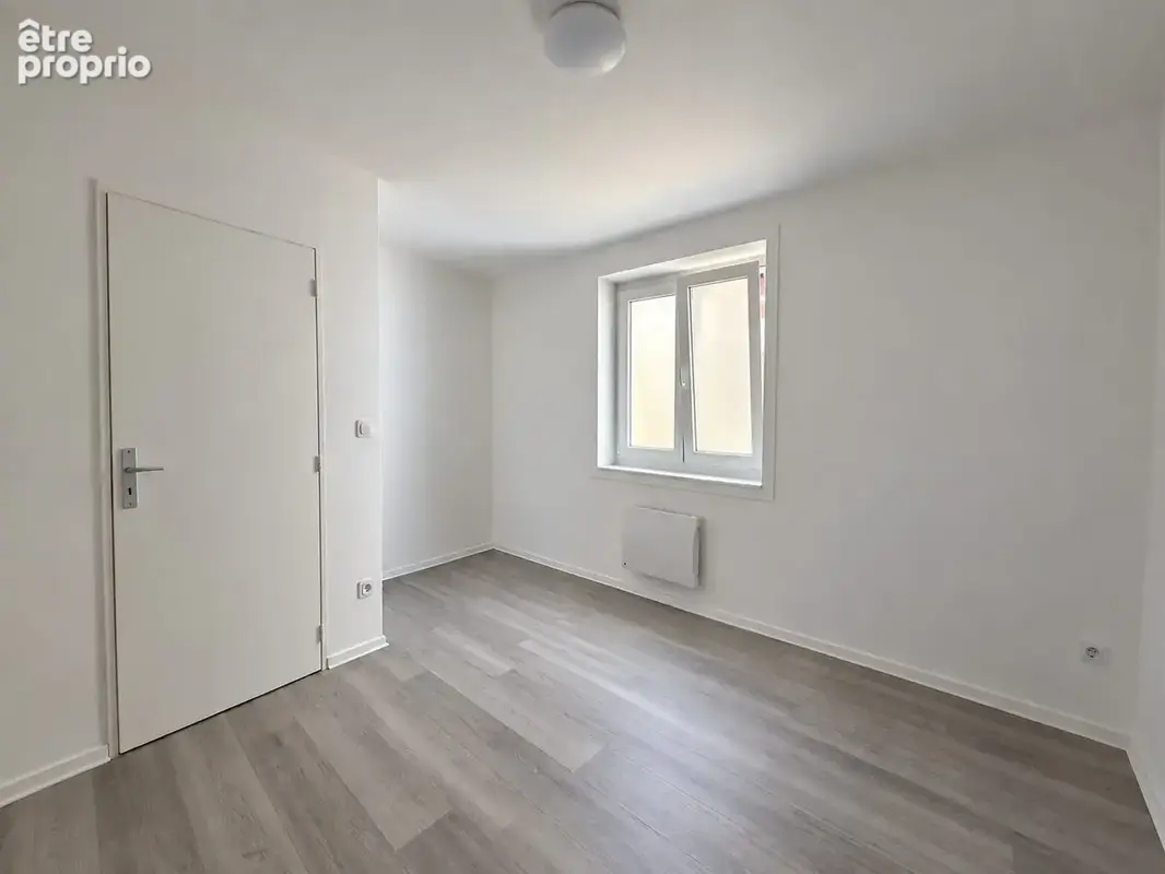 Appartement 2 pièces 49 m² à vendre à Beaujeu (69430) - photo 3