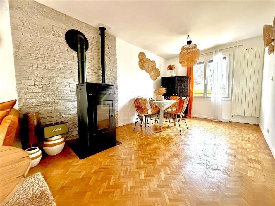 Maison à MILLY-LA-FORET