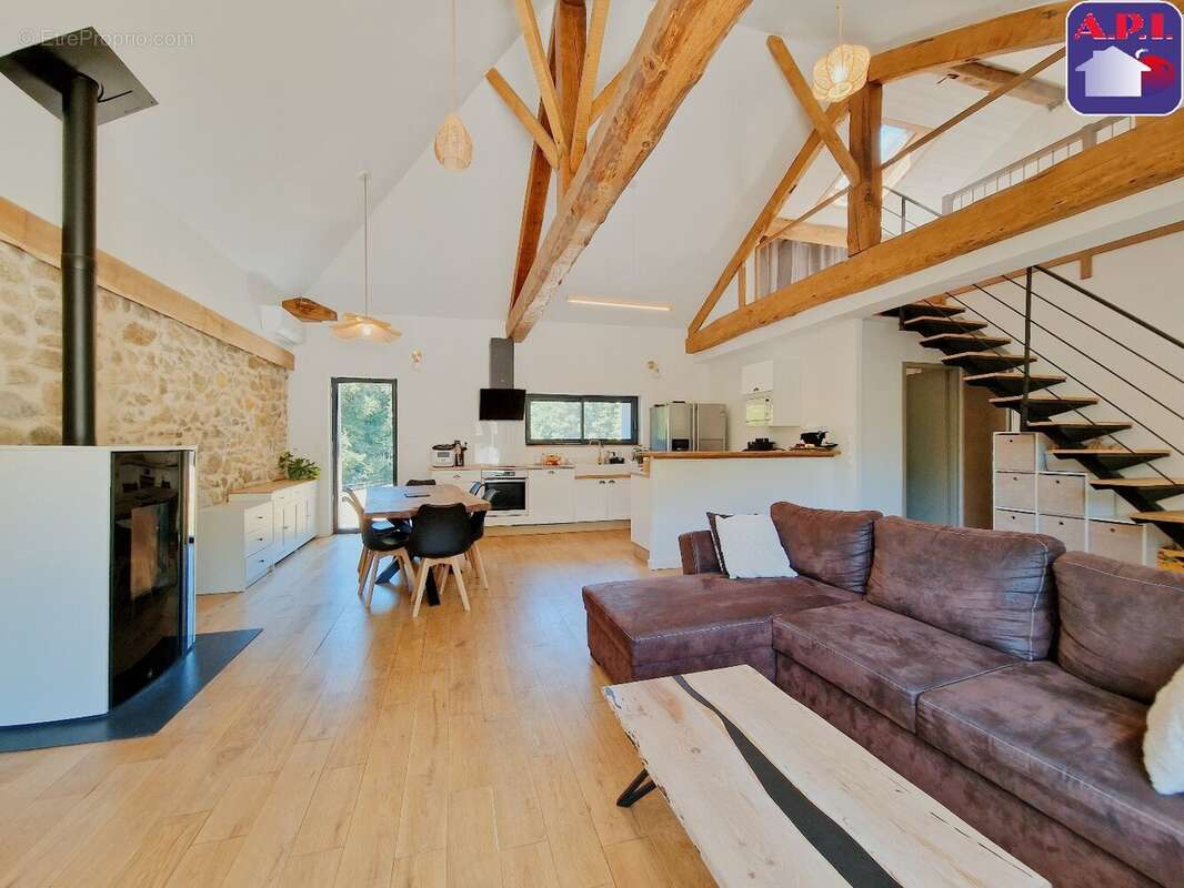 Maison 104 m² à Saurat  - photo 3