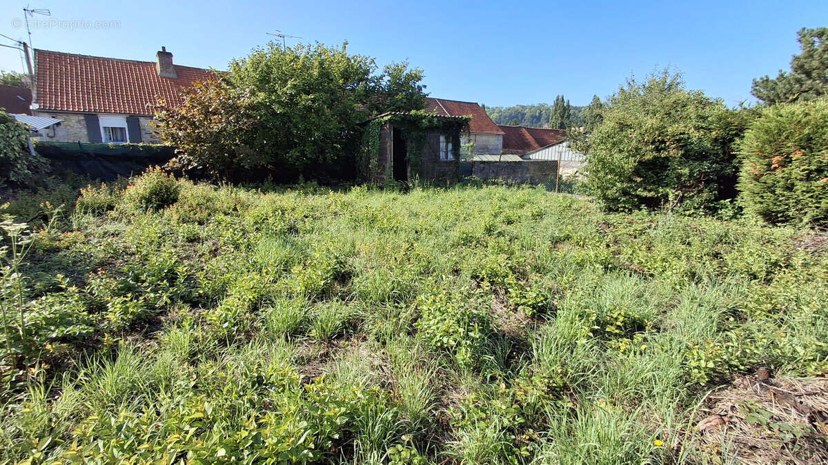 Terrain 615m² à crépy-en-valois - photo 3
