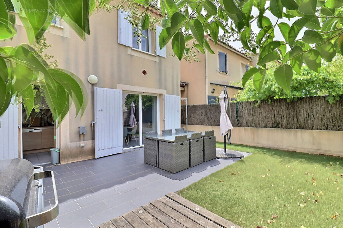 Maison à SAINT-CANNAT