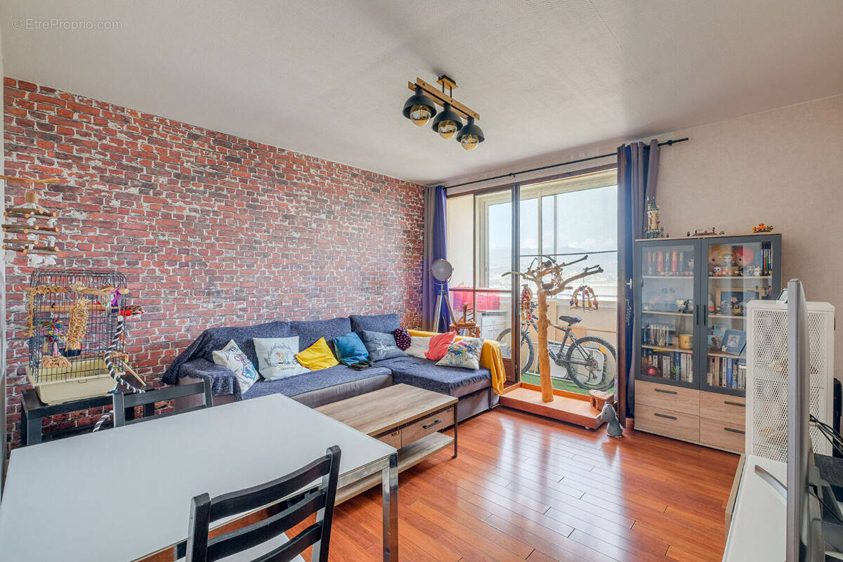 Appartement à MARSEILLE-13E