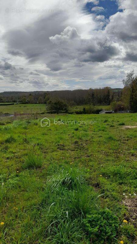 Terrain à CIVRAY-DE-TOURAINE