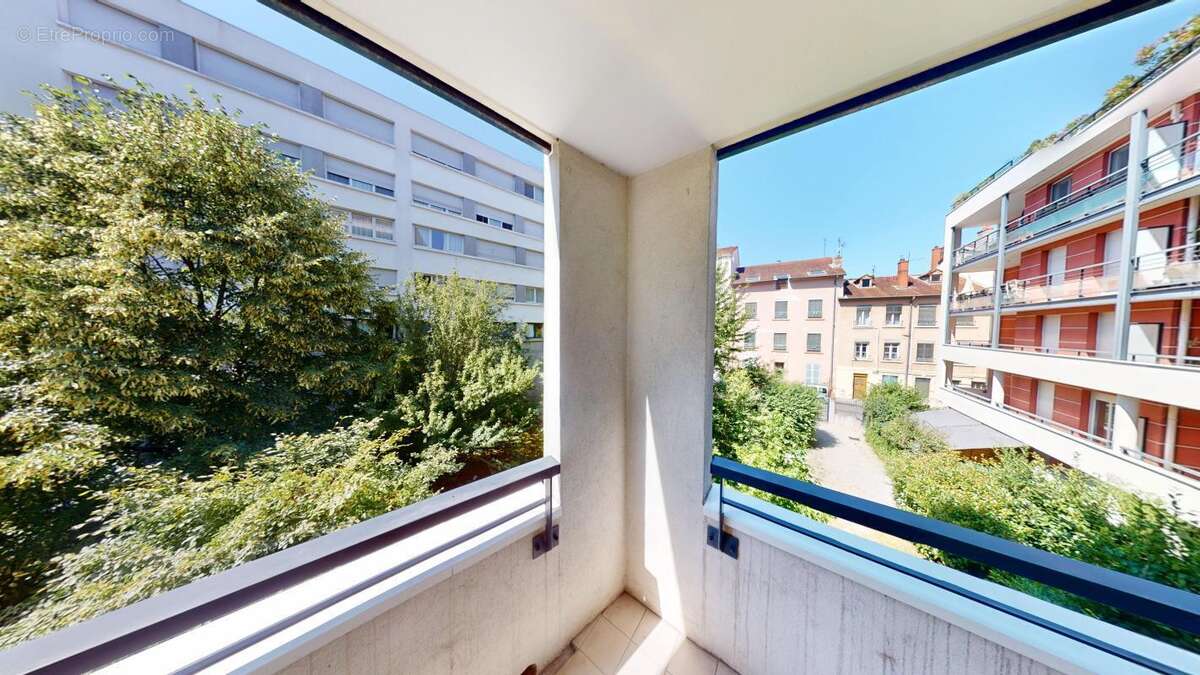  Lyon 9 - Vaise  T3 lumineux de 70.79m² avec balcon, cave et garage en option ! - photo 13