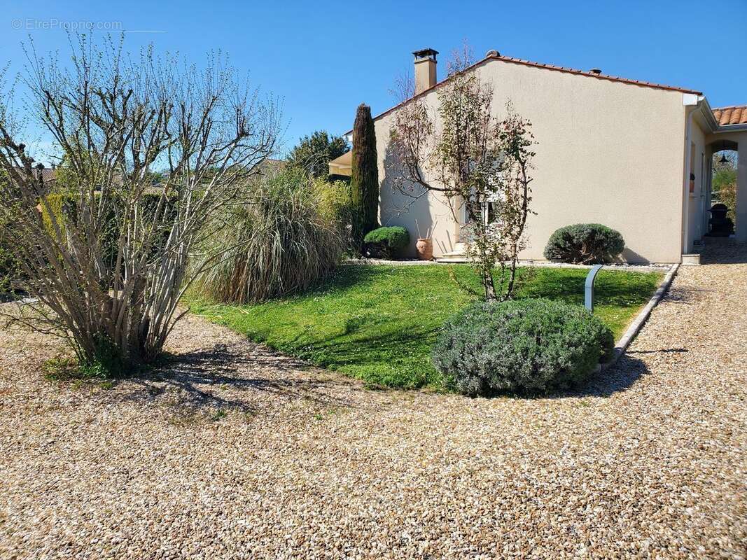 Maison à CHAMPNIERS