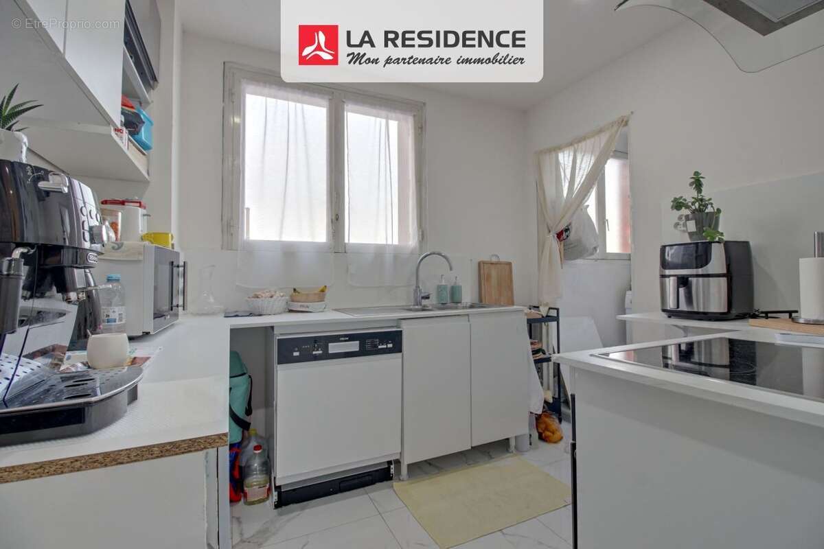 Appartement à SARTROUVILLE