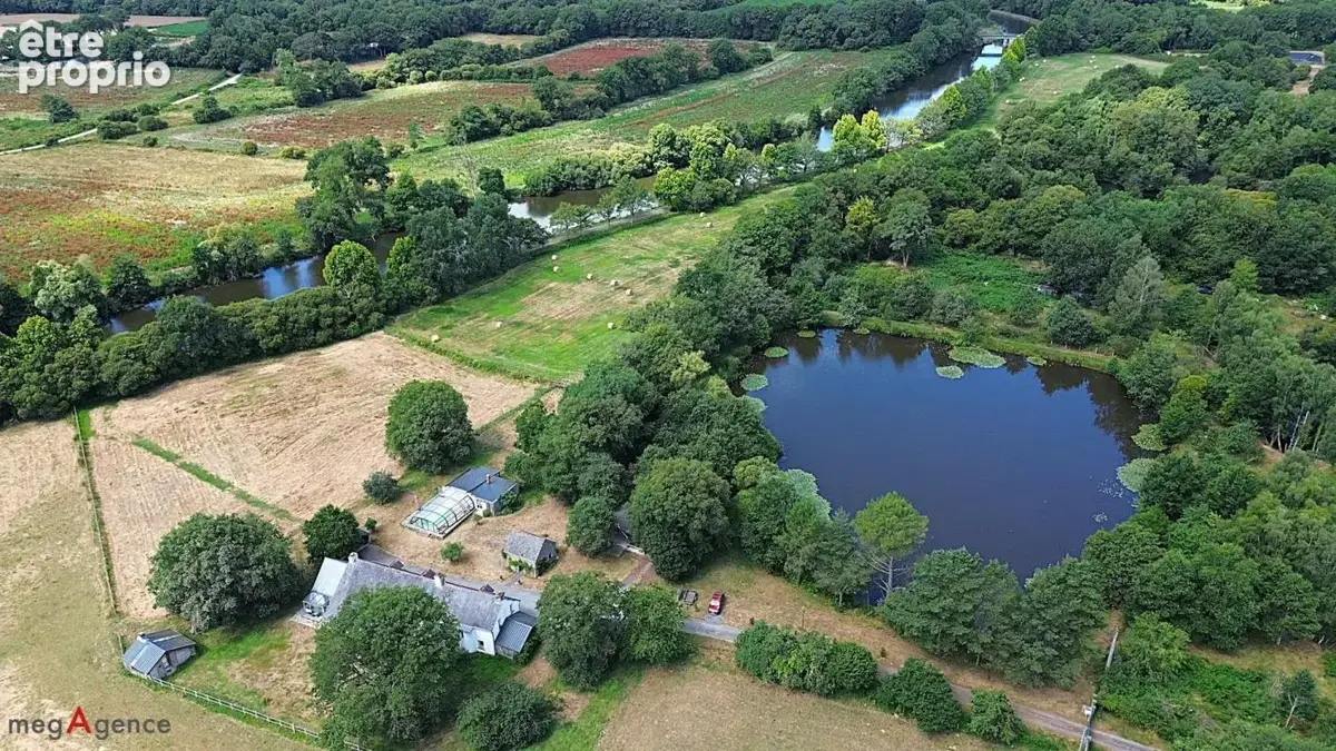 Ensemble immobilier de 3 maisons sur 3 hectares - photo 2