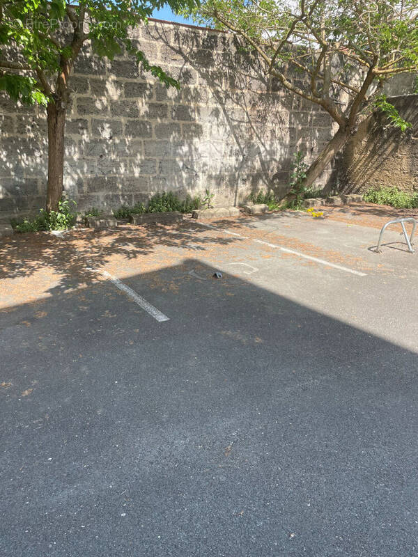 Parking à BORDEAUX