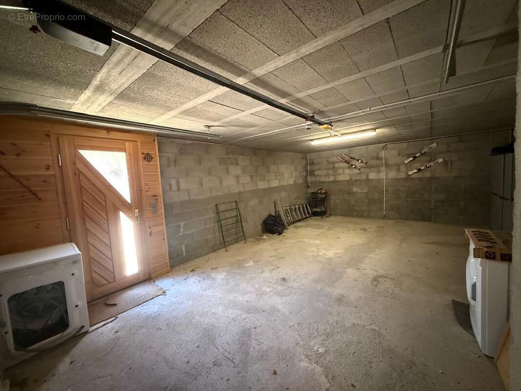   - Maison à L'HOSPITALET-PRES-L'ANDORRE