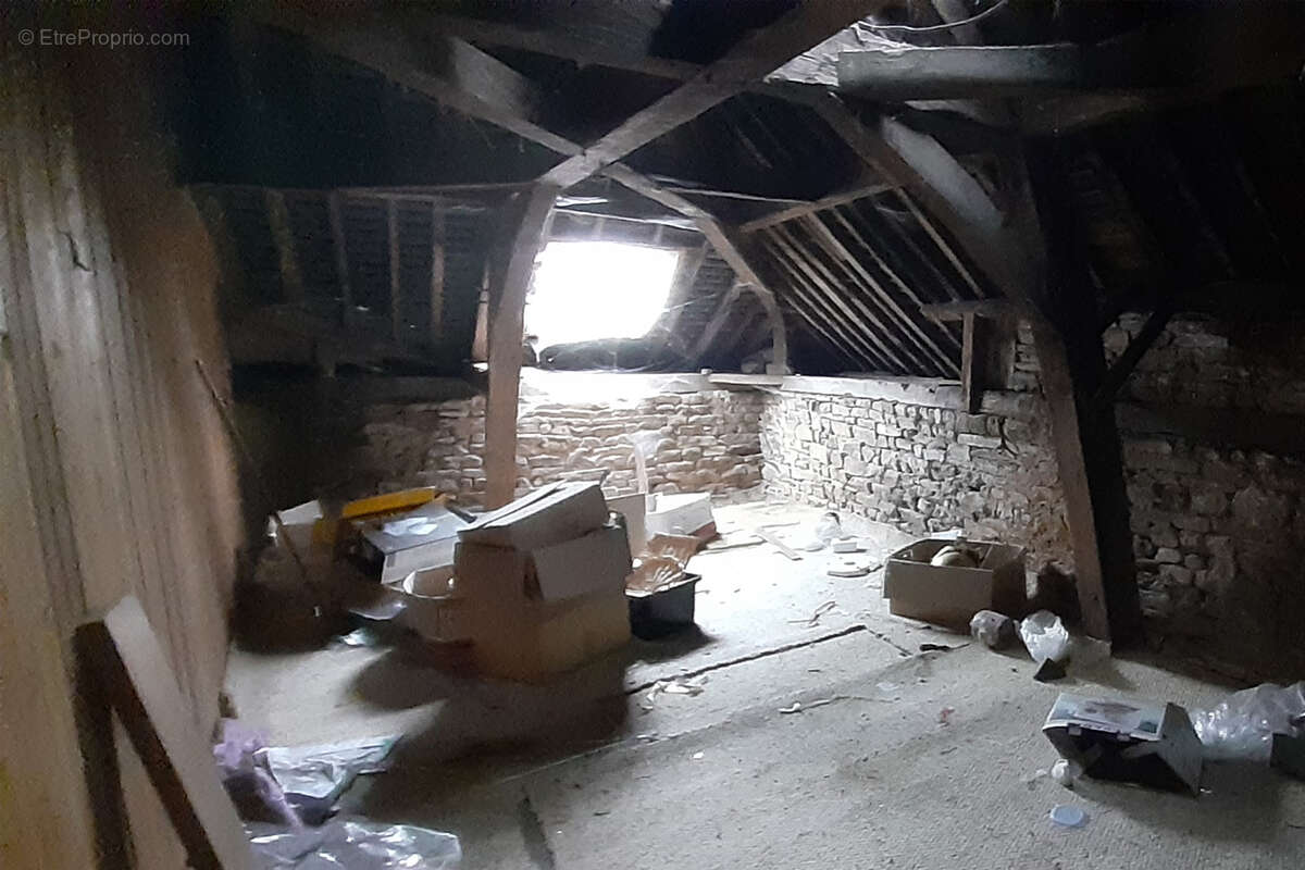 Appartement à FOUGEROLLES-DU-PLESSIS