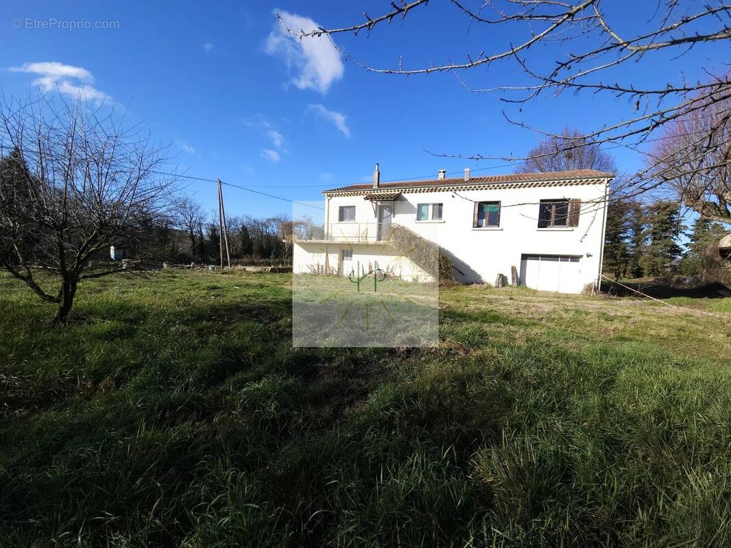 Maison à SAINT-GERVAIS-SUR-ROUBION