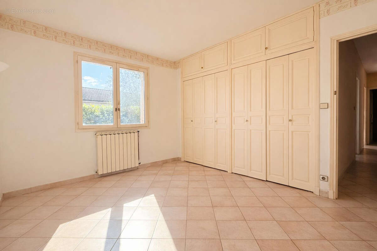 Carcassonne - proche centre-ville - maison d'architecte 154 m2 - terrain 600 m2 sans vis a vis - photo 8