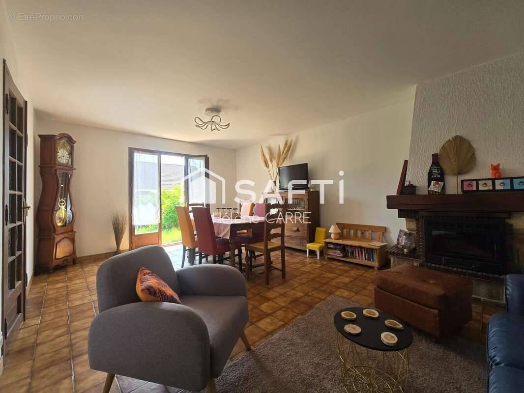 Photo 2 - Maison à SAINT-HILAIRE-DE-COURT