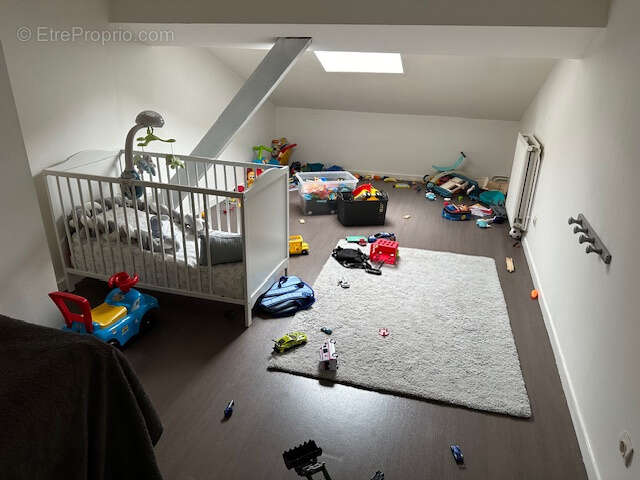 Appartement à LE CHAMBON-FEUGEROLLES