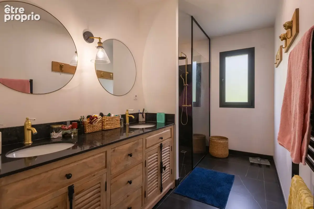 Villa de 216 m2 - 4 chambres - vue remarquable - photo 12