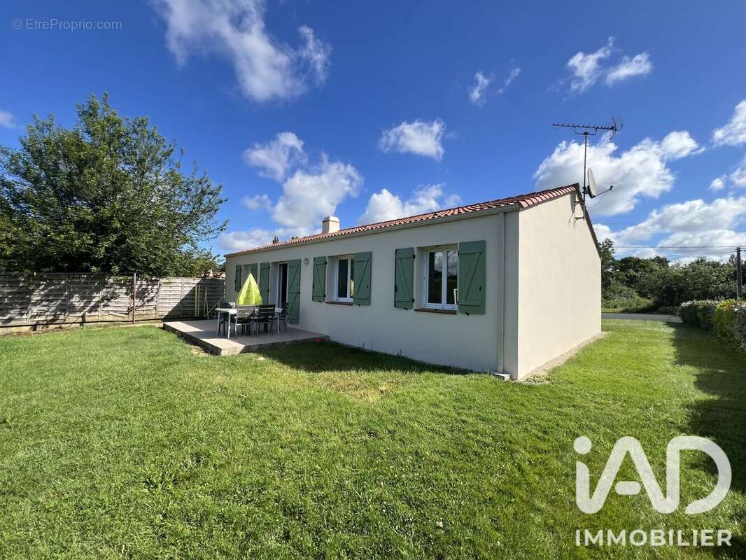 Maison 90 m² à Grosbreuil  - photo 2