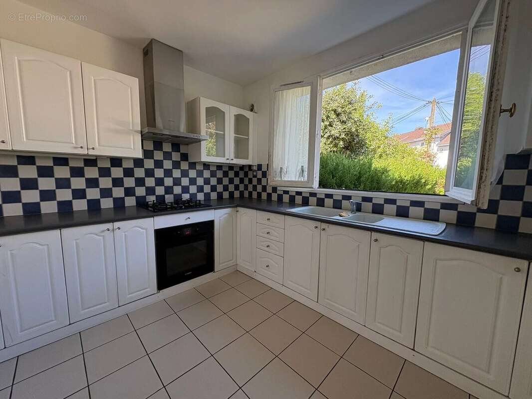 Maison à PLAISIR