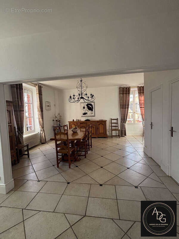 Maison à ANGERVILLE