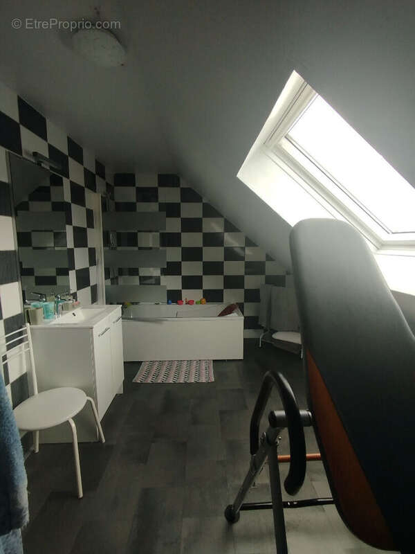 Maison à DRACY-SAINT-LOUP