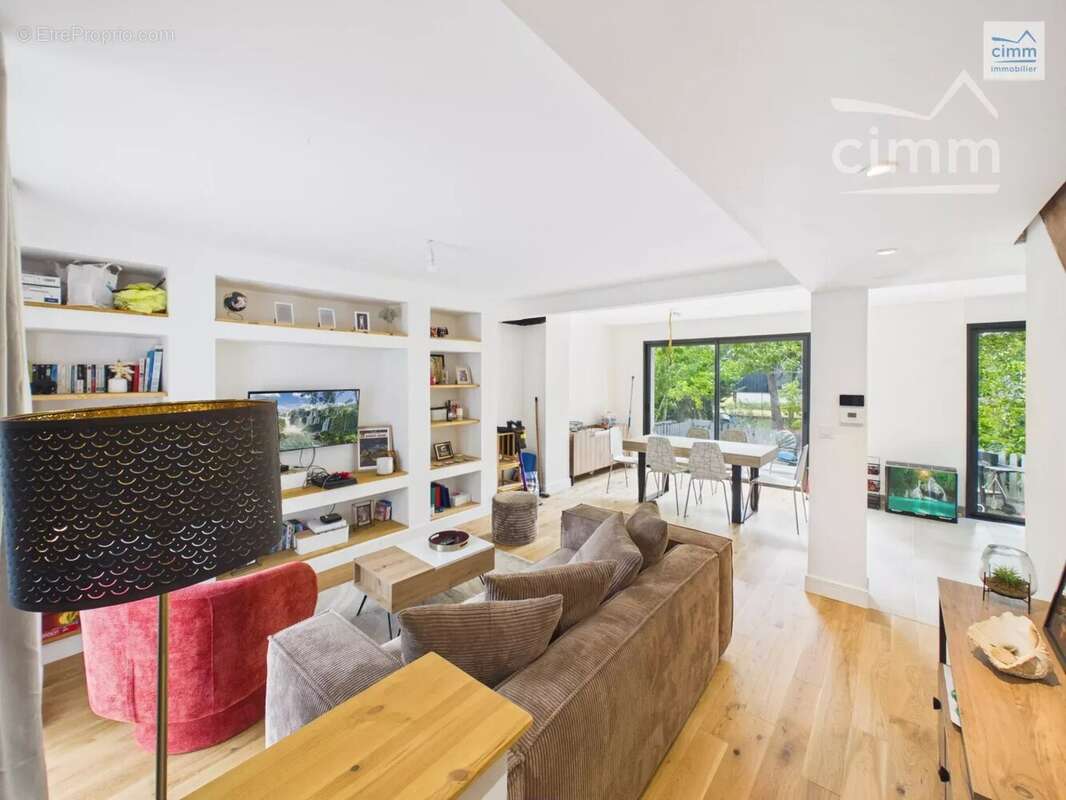 maison de 112 m2 plein centre de Pont Péan - photo 20
