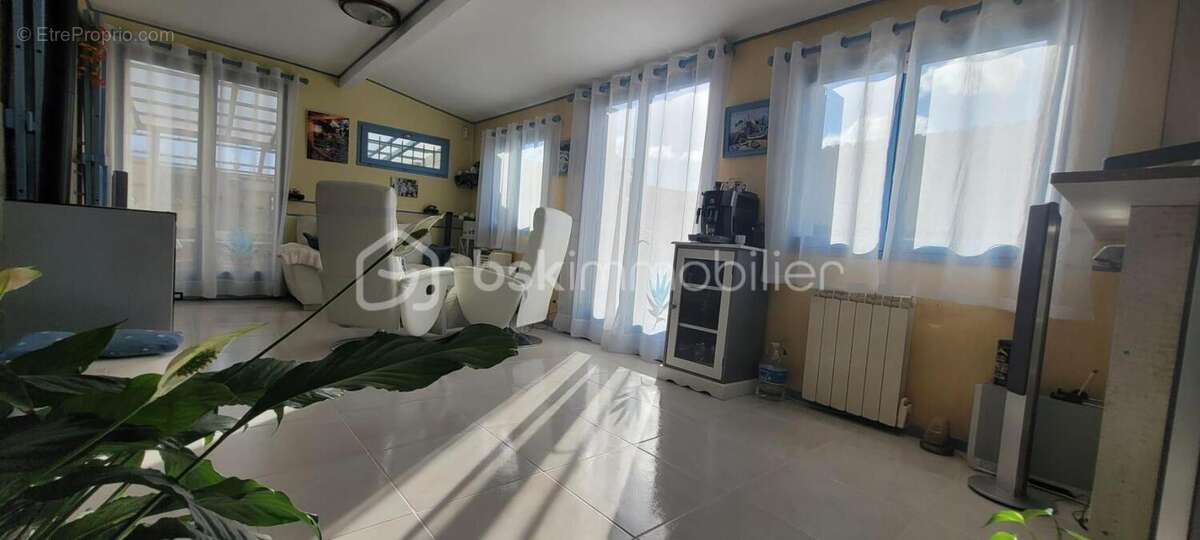 Maison à LES MATHES