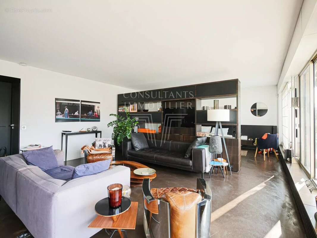 Appartement à NEUILLY-SUR-SEINE