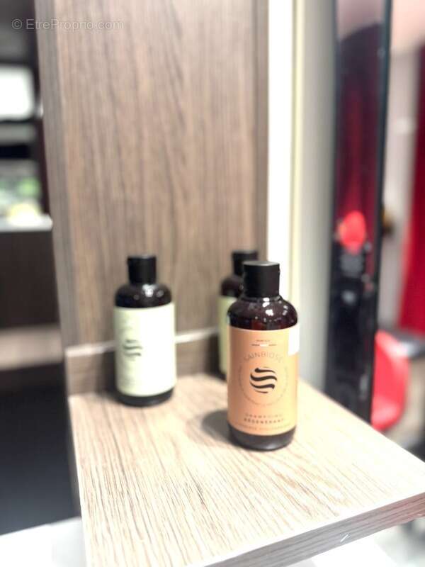 Commerce à LE CHESNAY