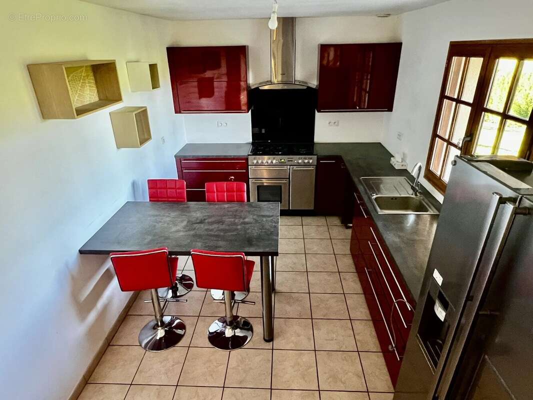 Maison à SAINT-SULPICE-LES-FEUILLES