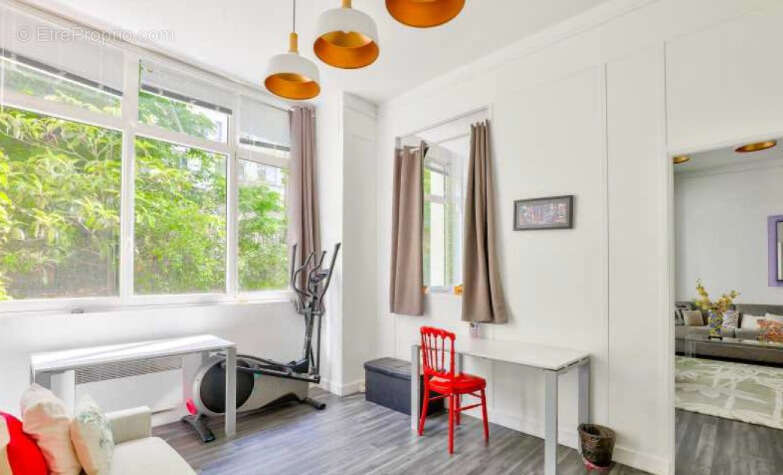 Commerce à PARIS-17E