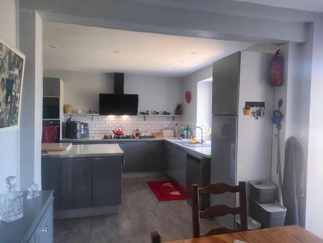 Maison à ORADOUR-SUR-VAYRES