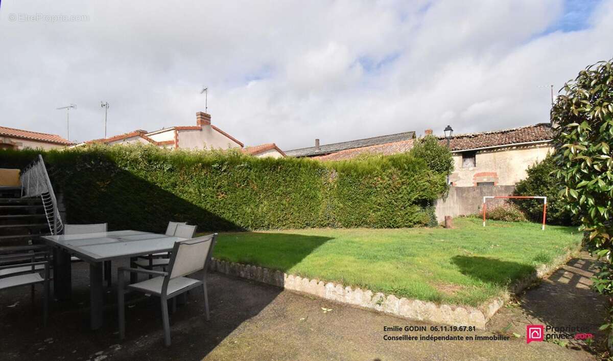 Maison à MAULEVRIER