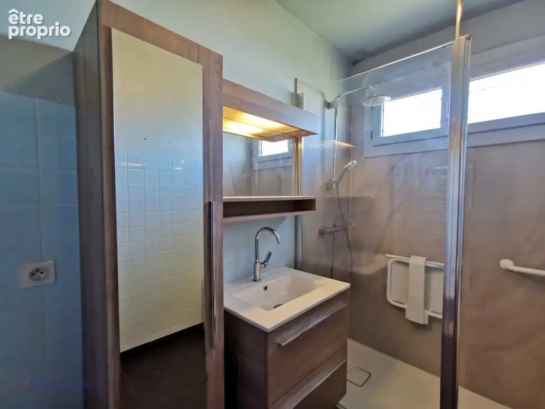 Maison 4 pièces à vendre à Oyonnax - Proche écoles et bus - photo 4