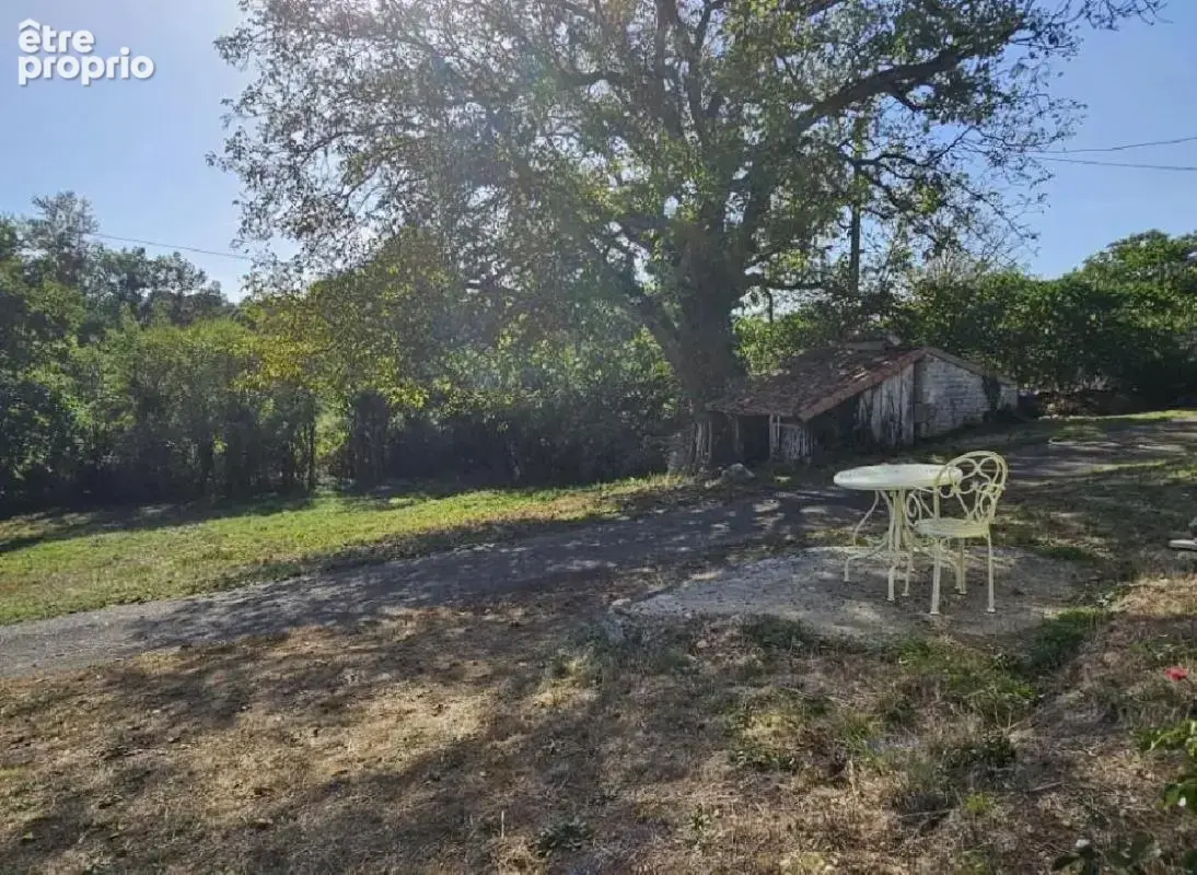 Maison 3 pièces 102 m² à vendre à Champagne-Mouton (16490) - photo 3