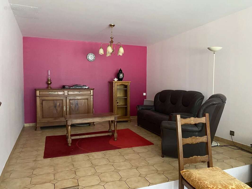 Jolie maison située dans un hameau avec jardin et garage - photo 4