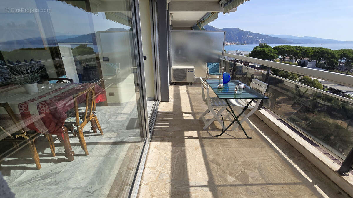 Appartement à ROQUEBRUNE-CAP-MARTIN
