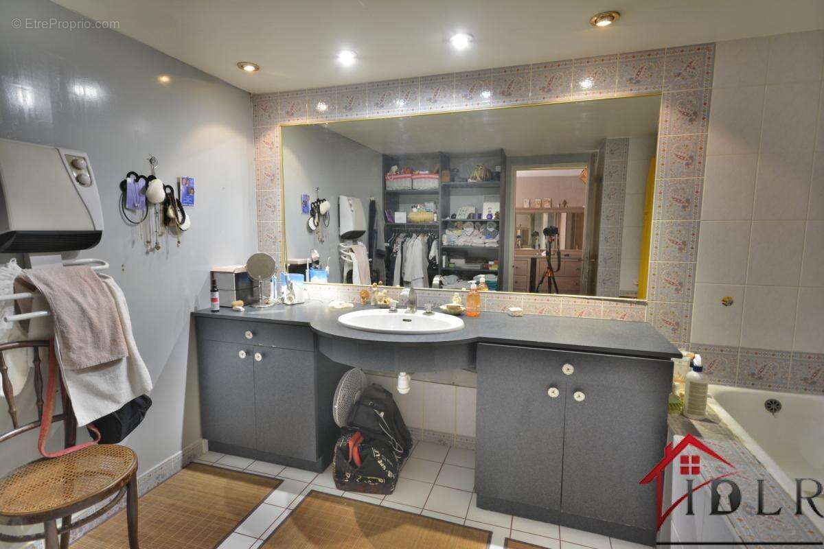 Commerce à BOURBONNE-LES-BAINS