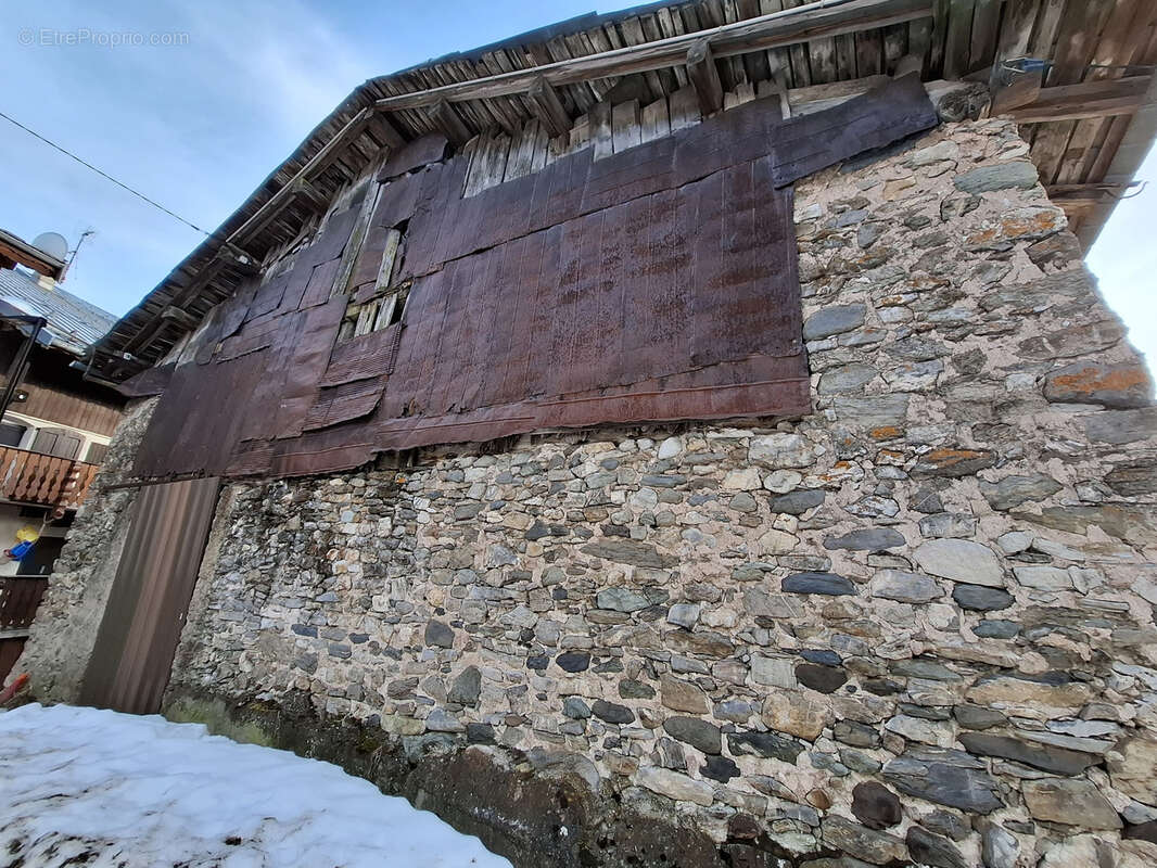 Maison à FEISSONS-SUR-SALINS