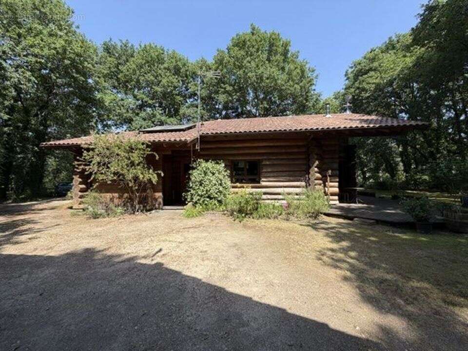 Maison à COMMENSACQ