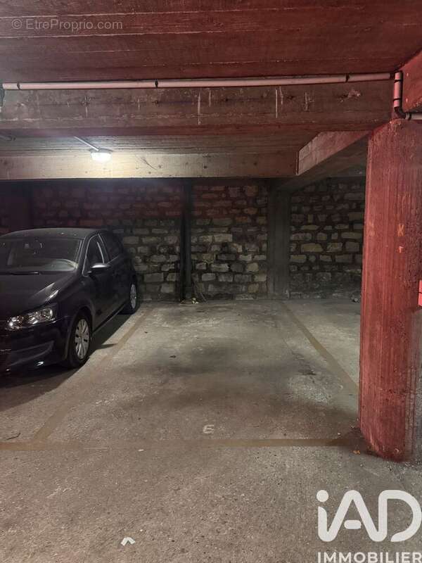Photo 4 - Parking à ASNIERES-SUR-SEINE